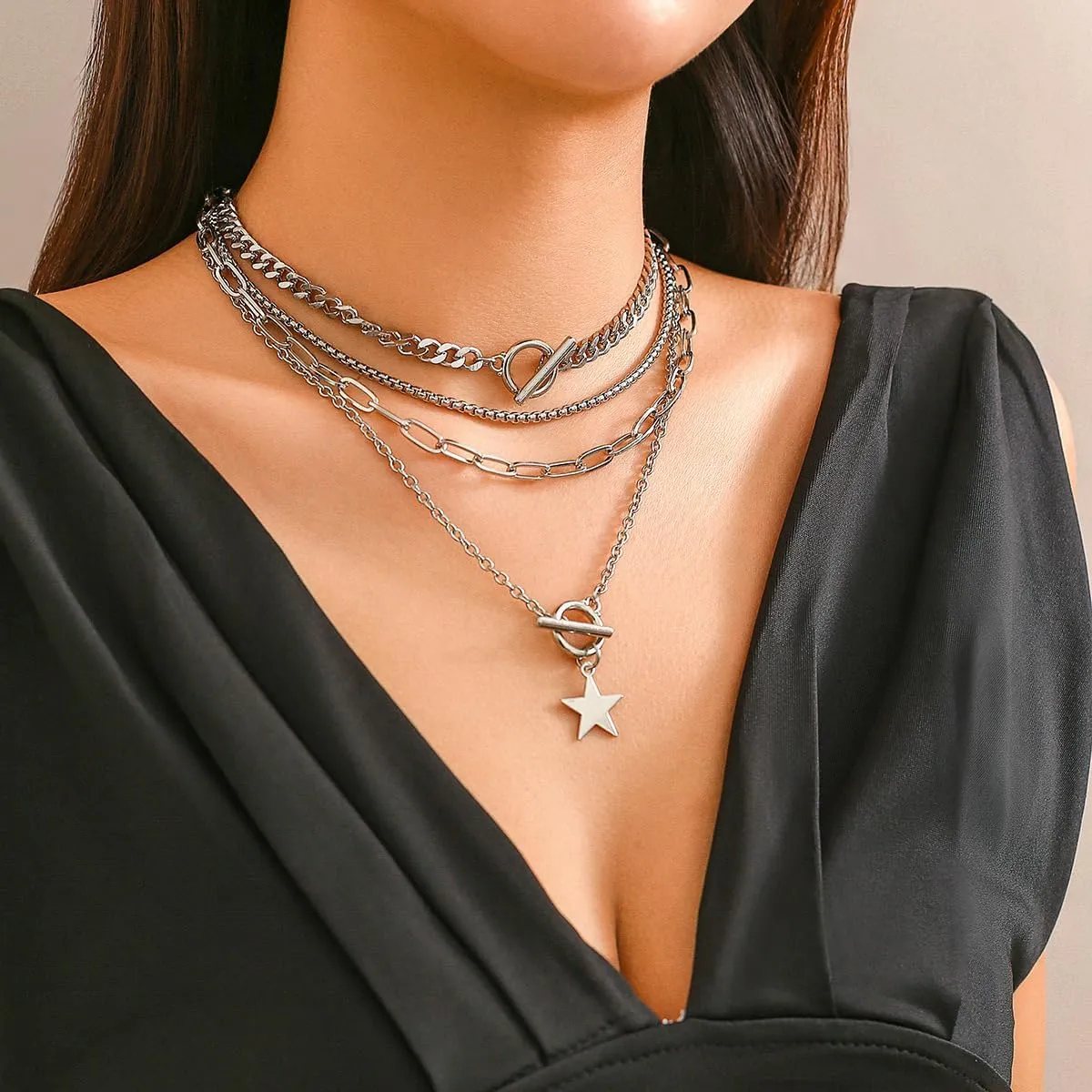 4pcs Layered Gold Necklaces Stack for Women Retro Coin Stars Medallion Pendant Necklaces Herringbone Paperclip Chain Necklace Dainty Cuban Chain Toggle Clasp Chunky Gold Necklace for Girls Jewelry Birthday Gifts