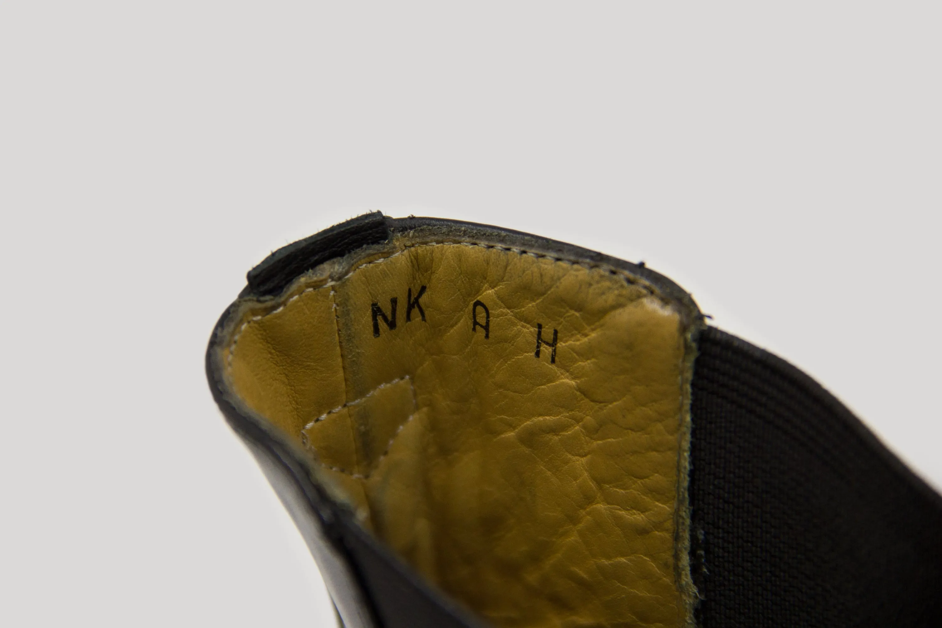 BALLY Black Leather Chelsea Boots SIZE US 9