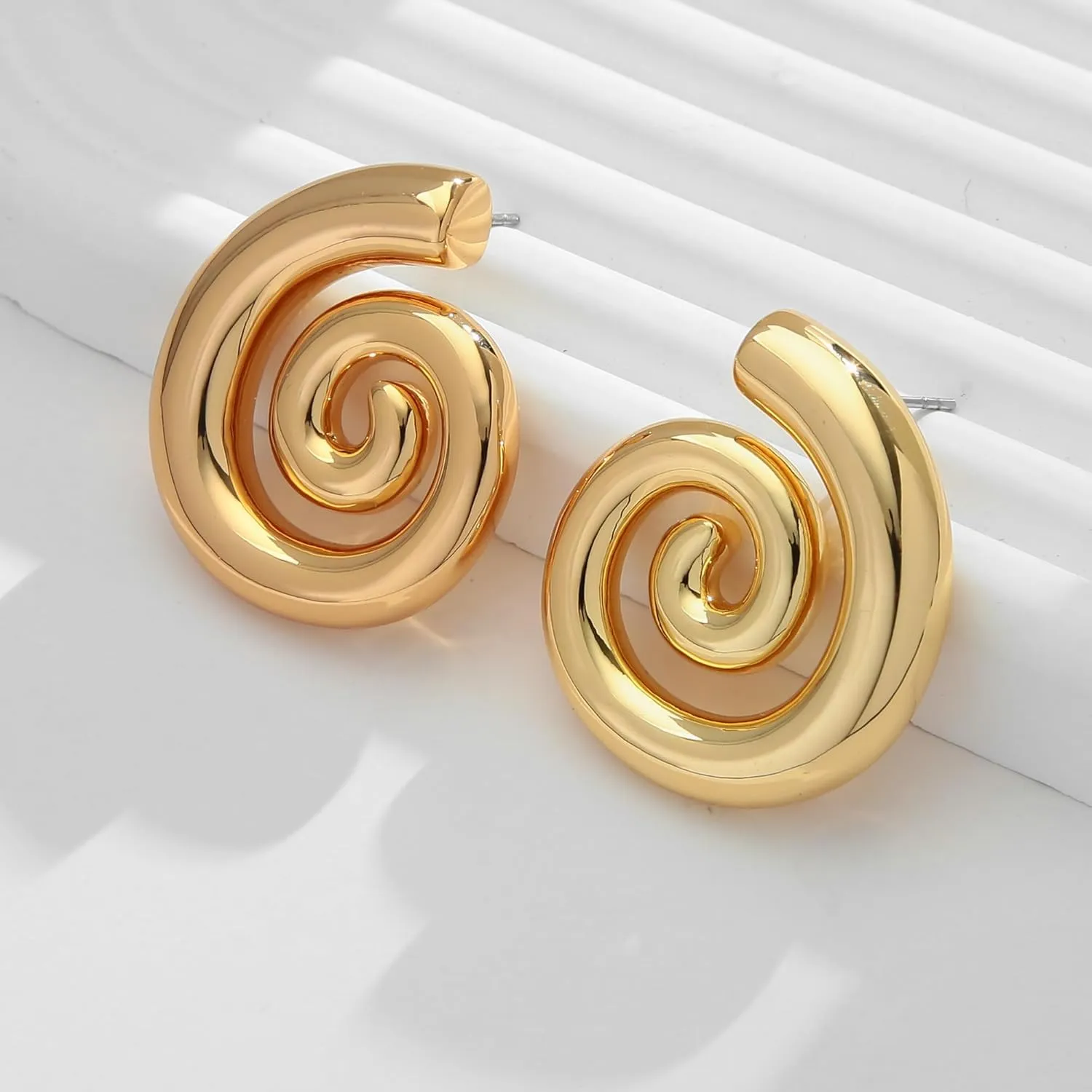 Gold Starfish Earrings for Women Beach Ocean Style Trendy Shell Dangle Earrings for Vacation Chunky Seashell Studs Hypoallergenic Statement Summer Jewelry
