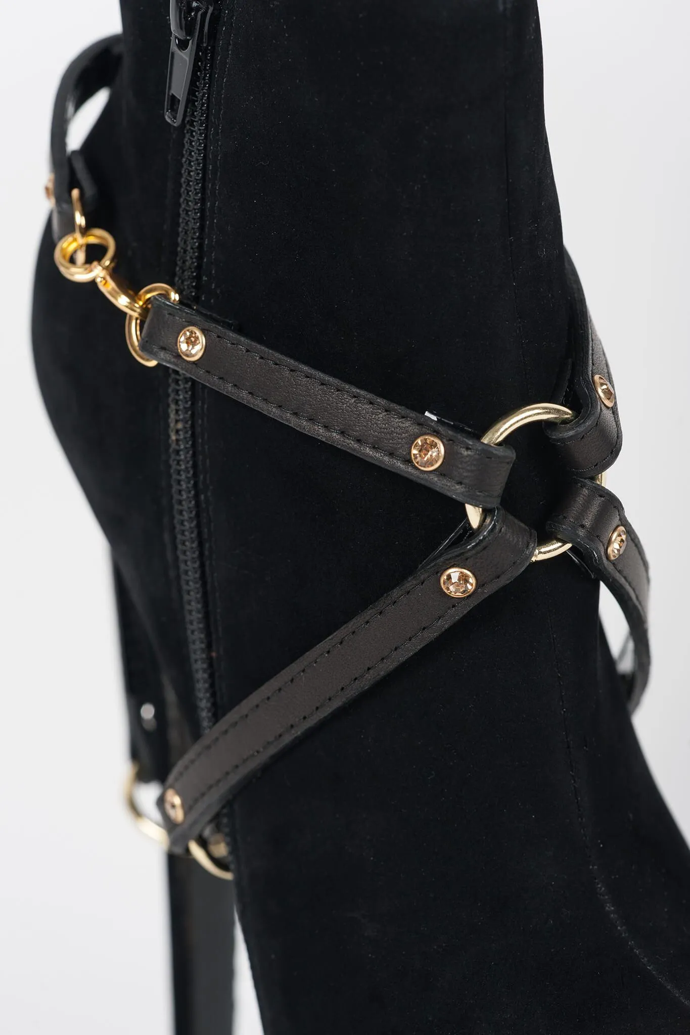 Jet Heel Restraints