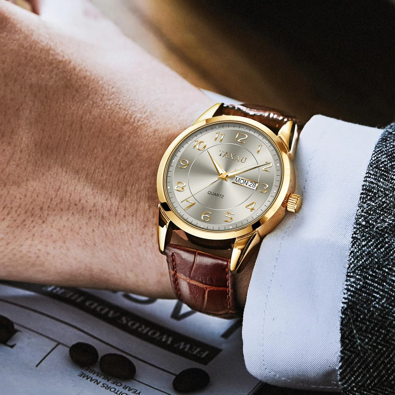 Men Dress Watch Waterproof Leather Watches for Men with Day Date Luxury Large Arabic Numerals Analog Quartz Classic Leather Watch Easy Read relojes para Hombres