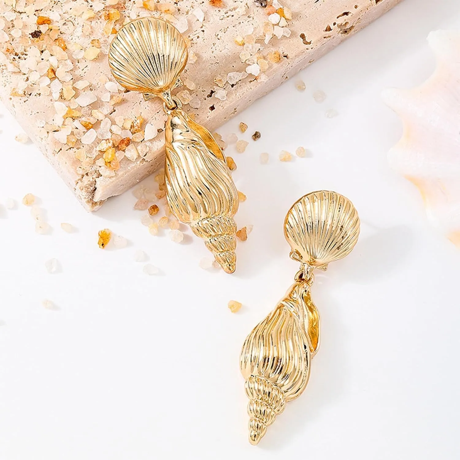 Shell Earrings for Women Seashell Stud Earrings Dangle Gold Ocean Earrings Summer Beach Beach Vacation Essentials