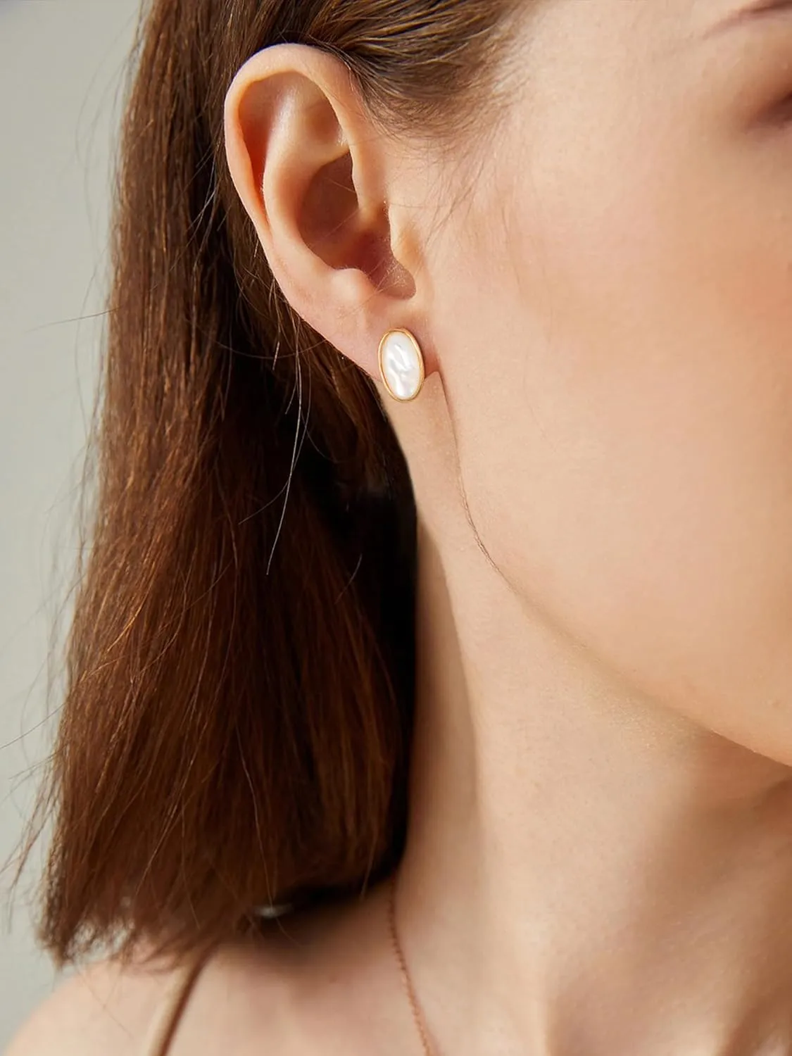 S.Leaf Minimalism Mother of Pearl Stud Earrings for Women Sterling Silver Shell Earrings Round I Heart I Square I Oval Shell Stud Earrings for Women