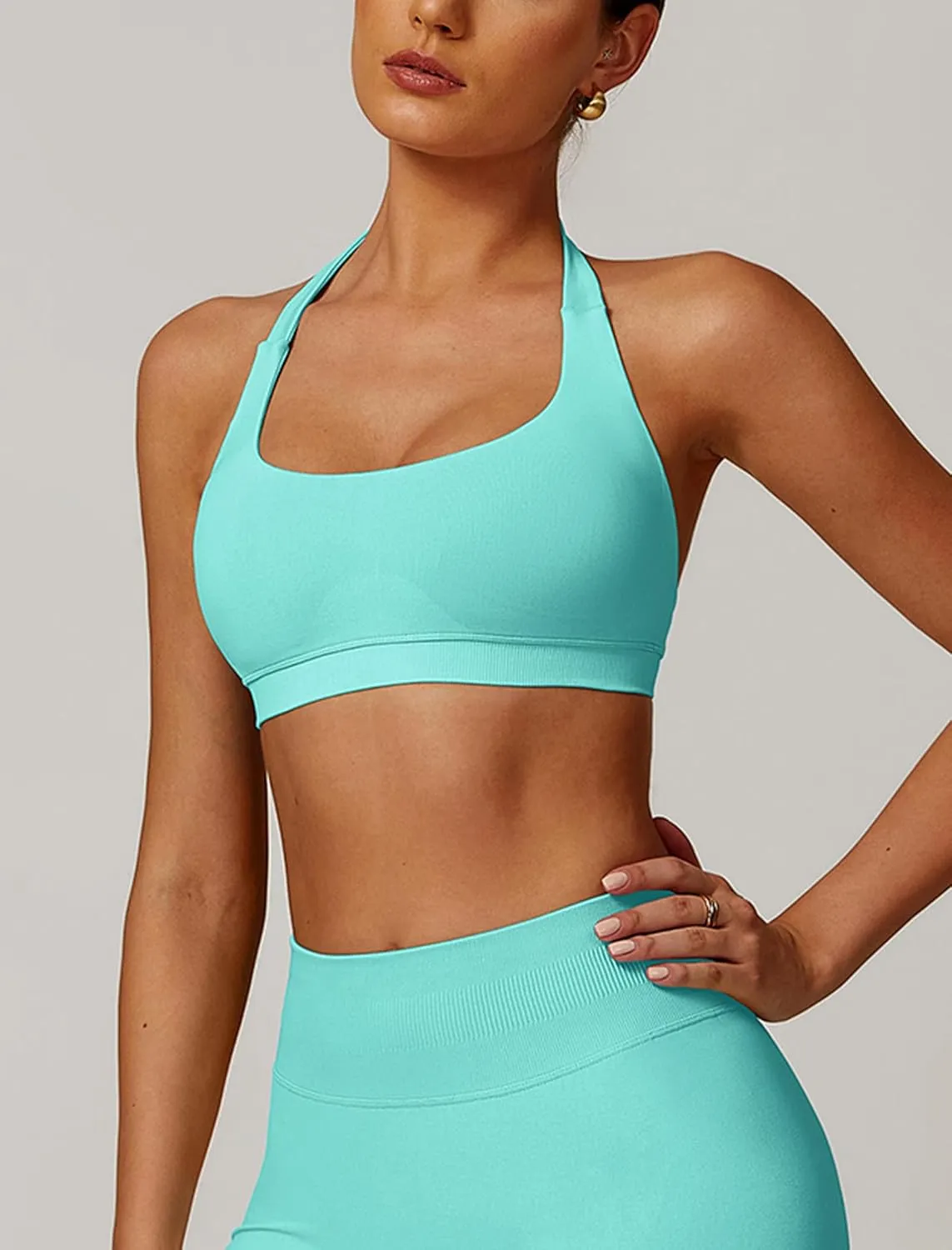 Women Seamless Halter Sports Bras Padded Low Impact Workout Gym Yoga Bra Running Crop Tank Tops with Removable Cups